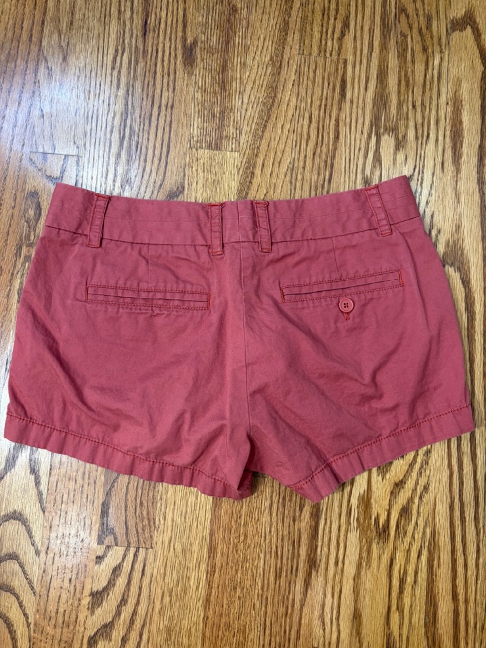 J. Crew Red 100% Cotton Broken-in 3" Chino Shorts sz 4 - Picture 3 of 9